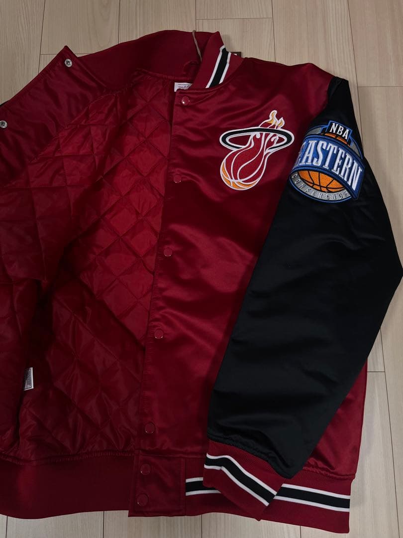 新品 NBAサテンジャケット マイアミヒート XL サンダーボルト