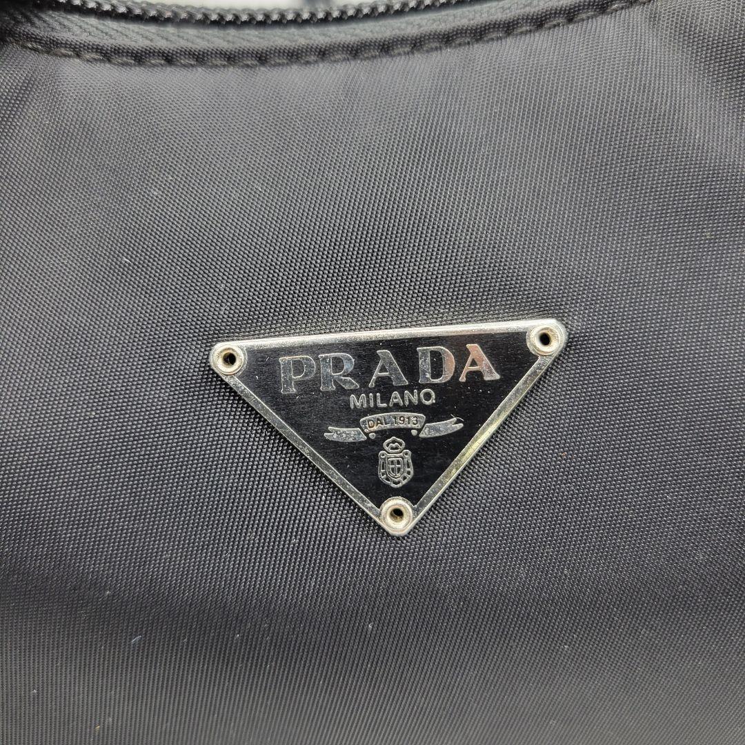 PRADA プラダ アクセサリーポーチ 三角ロゴ ブラック Optiファスナー