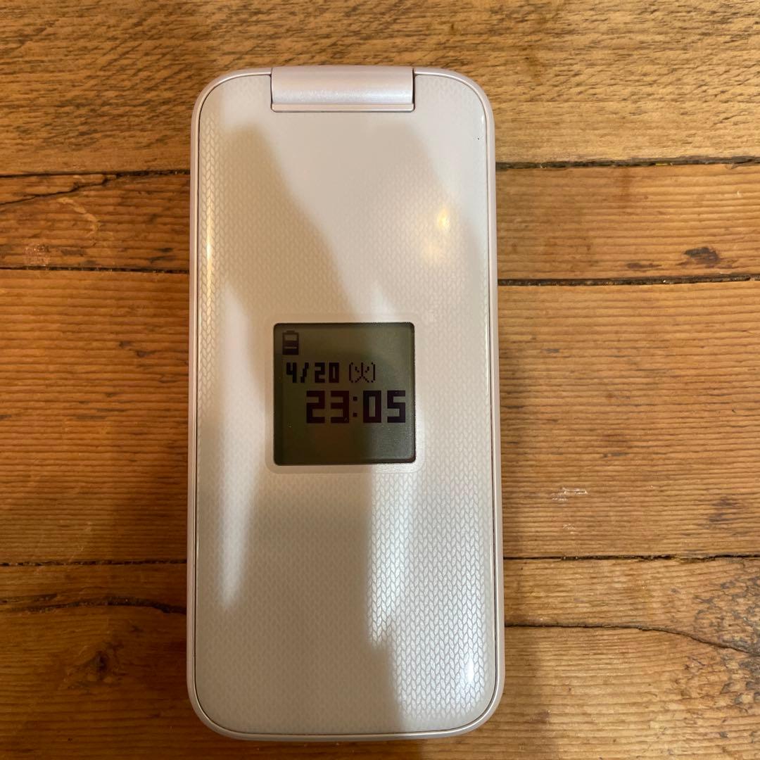 docomo 富士通らくらくホンF-01Mホワイト