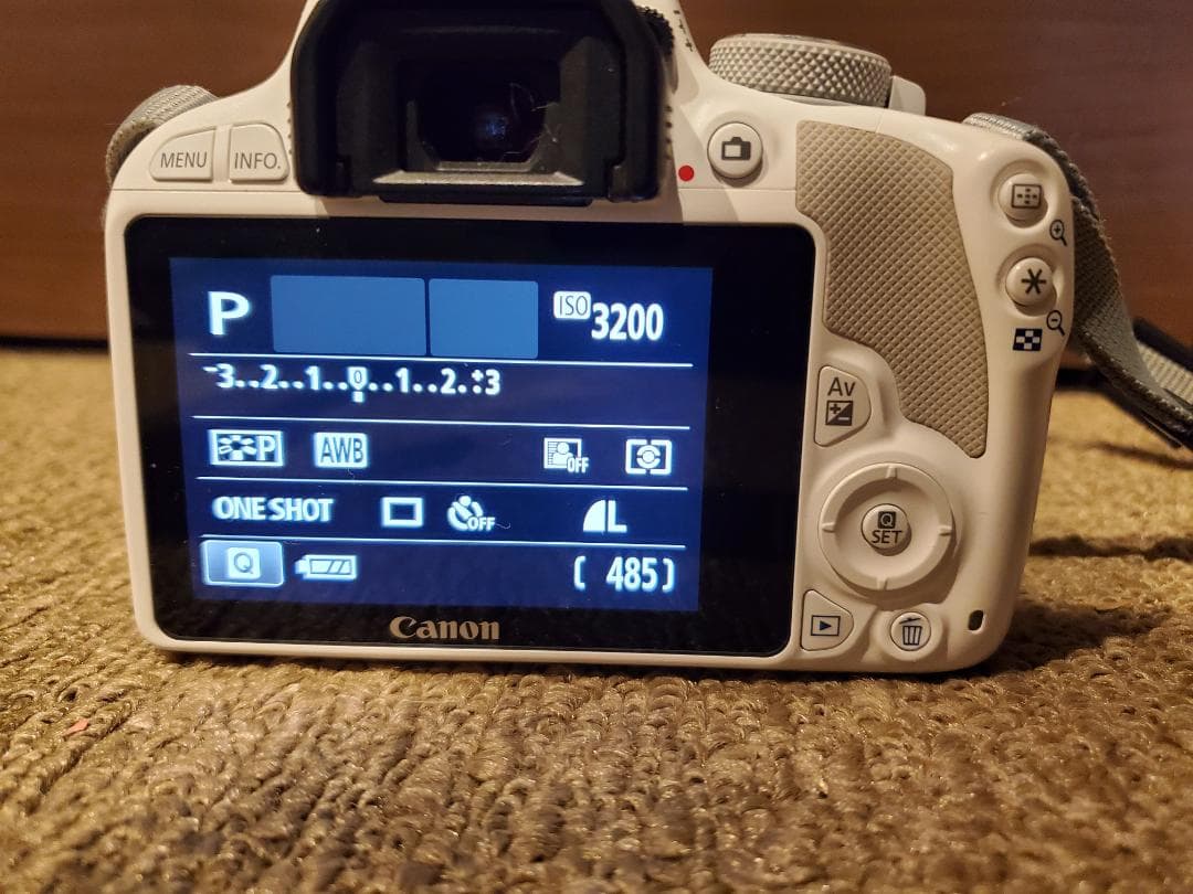 【CANON】キヤノン EOS kiss X7 ホワイト レンズキット