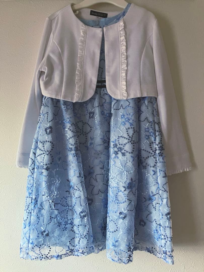 ブルーの刺繍ワンピース　BeBe 120cm 入学式卒業式