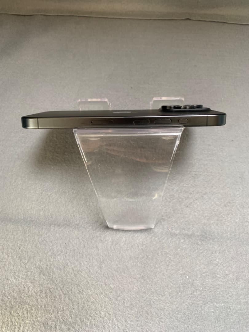 超美品 海外版 SIMフリー iPhone15 Pro 512GB