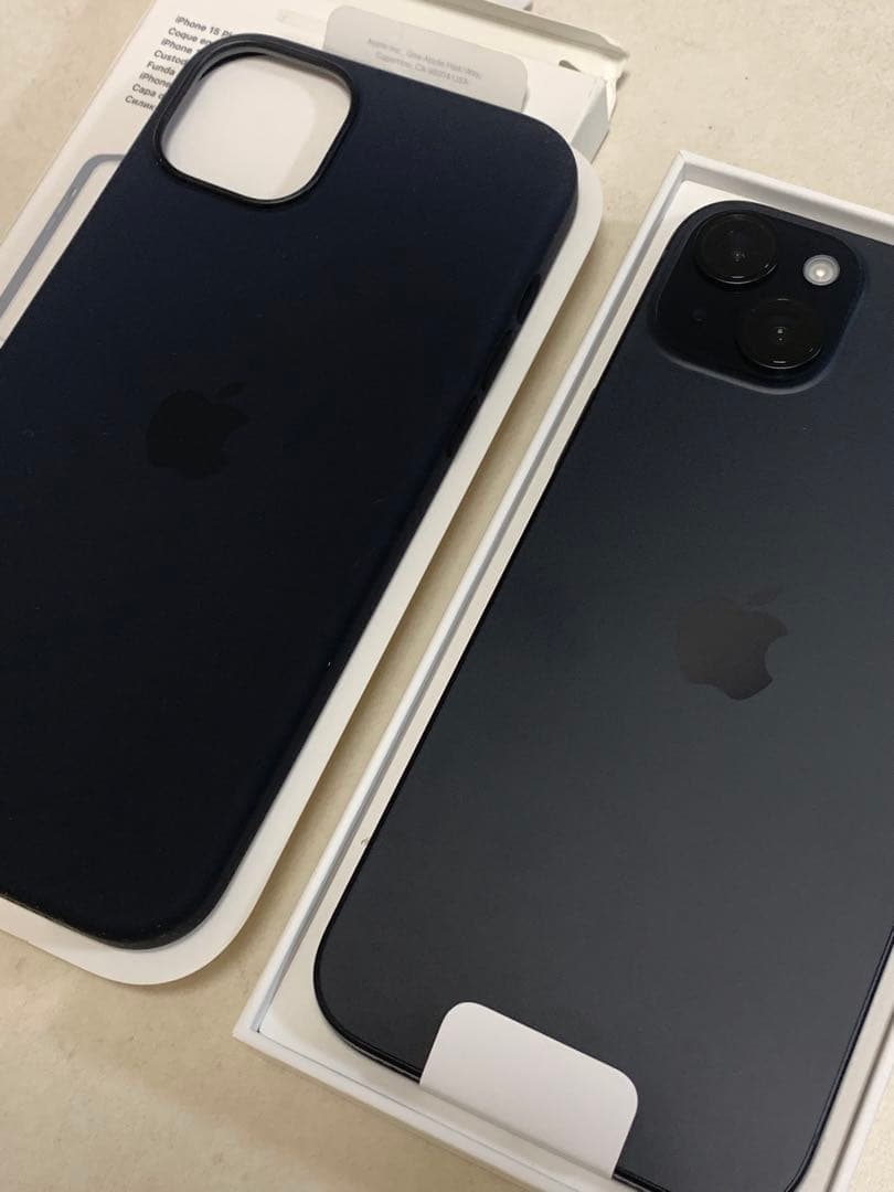 Apple iPhone 15 Plus 本体 ケース付き