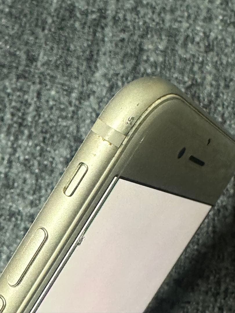 Apple iPhone 8 シルバー　本体 64G 美品