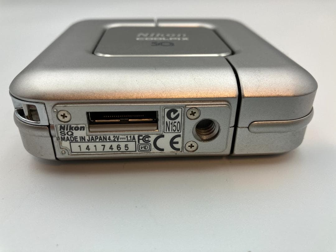 ニコン COOLPIX SQ　コンパクトデジタルカメラ