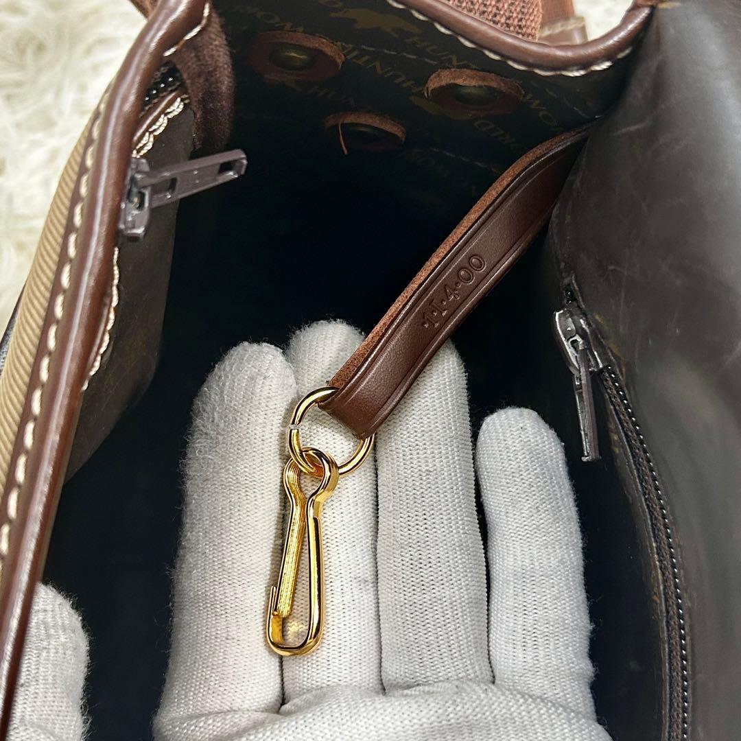 美品✨ハンティングワールド　メッセンジャーバッグ　サファリトゥデイ 　A4