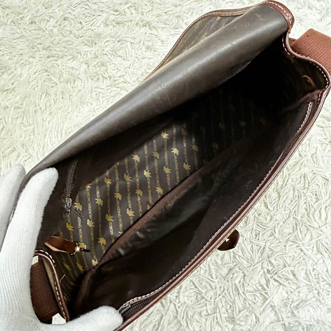 美品✨ハンティングワールド　メッセンジャーバッグ　サファリトゥデイ 　A4