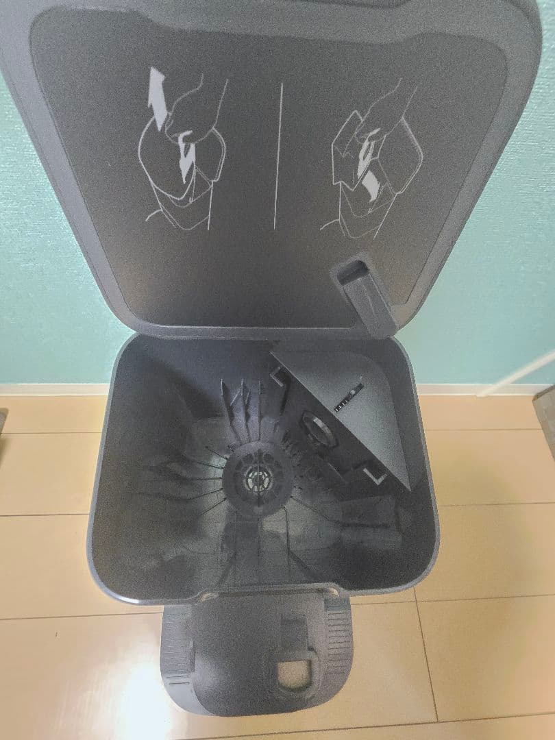 iRobot ルンバ i7+ クリーンベース付き本体