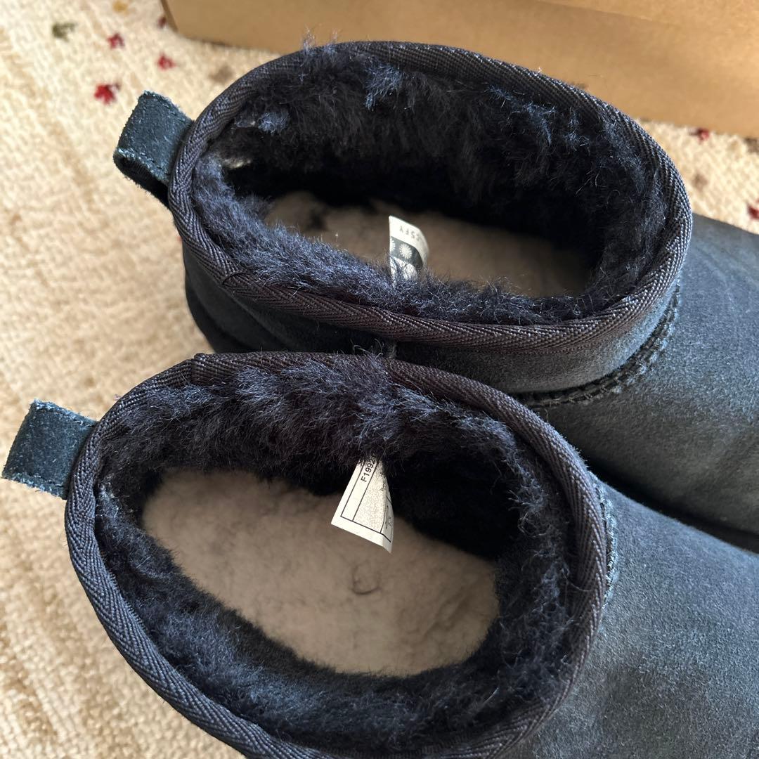 UGG シープスキンブーツ クラシックウルトラミニ ブラック 25cm