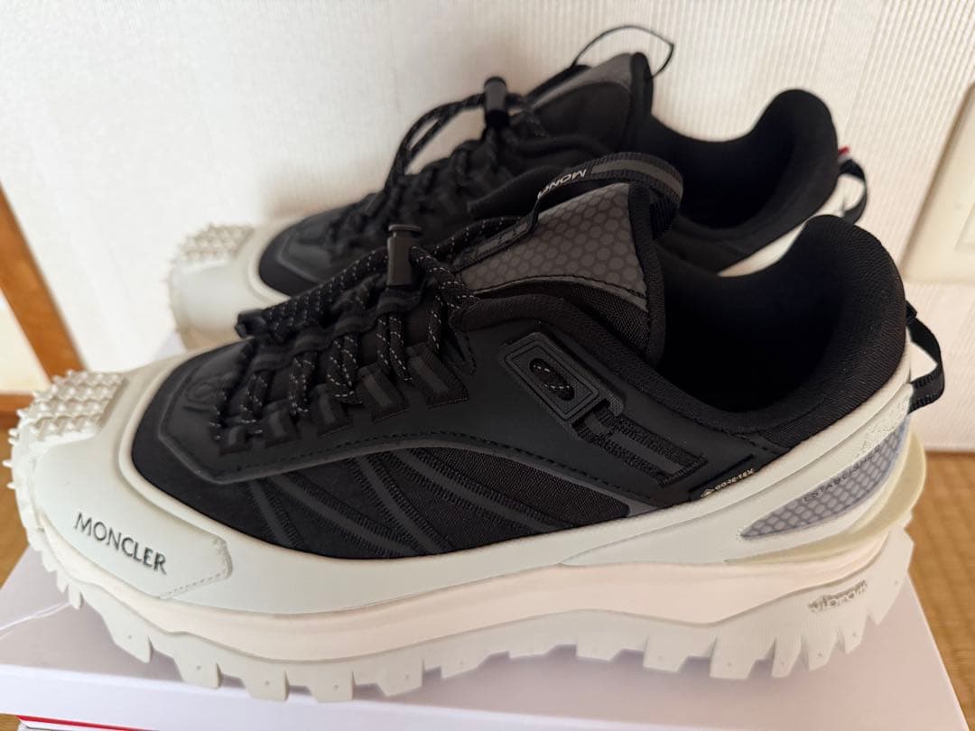 MONCLER モンクレール　トレッキングスニーカー ブラック/ホワイト