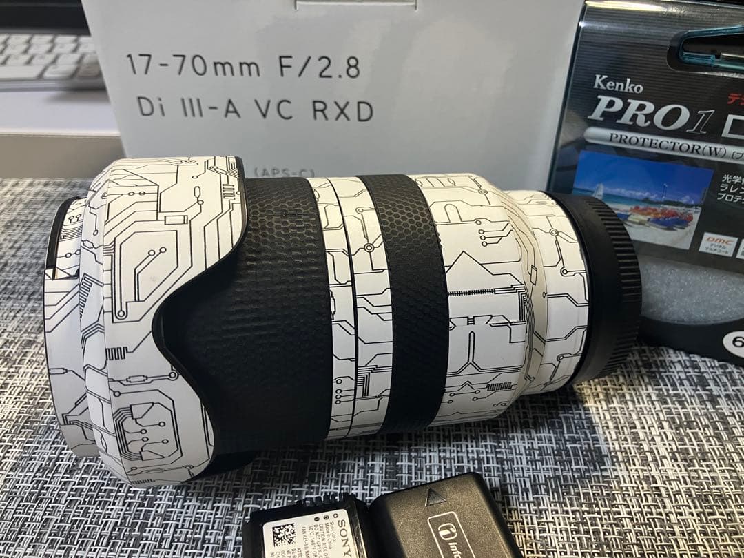 TAMRON タムロン 17-70mm F/2.8 ＋おまけ