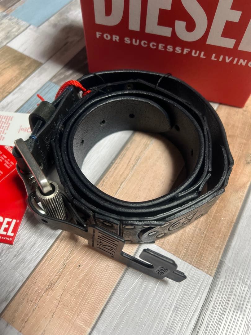 極限定 DIESEL ベルト スタッズ レザー 牛革 希少 黒 銀 新品未使用