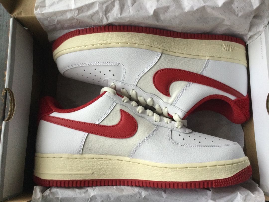Nike Air Force 1 ‘07 LV red 28cm