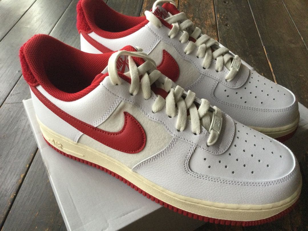 Nike Air Force 1 ‘07 LV red 28cm