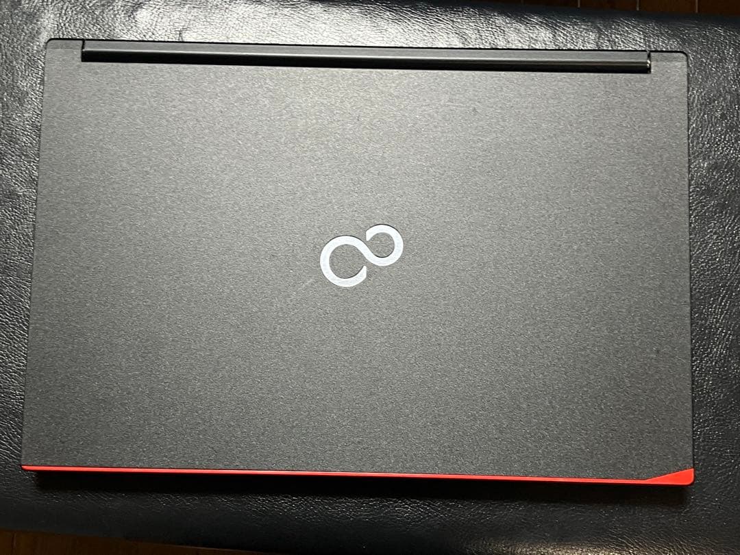 富士通ノートPC A576/Core i5-6300U/15.6型