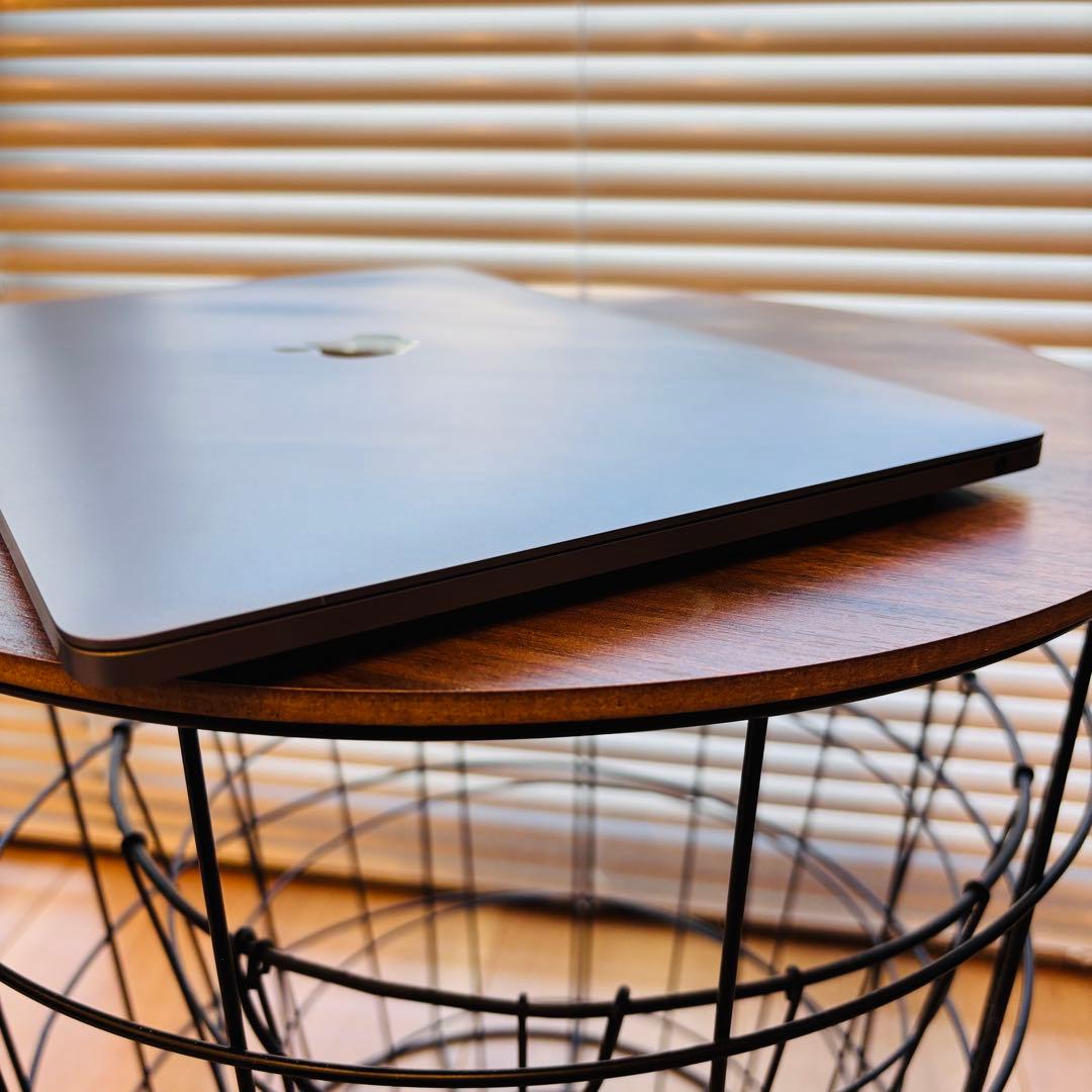 【美品】　MacBook Pro 2020 13インチ 8gメモリ 256ssd