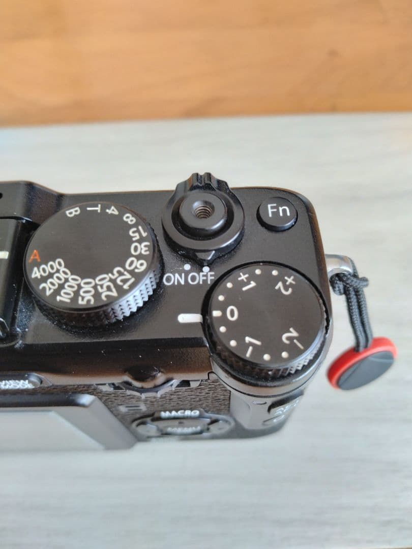 美品FUJIFILM X-E1 ミラーレス 一眼レフカメラ 動作確認済み