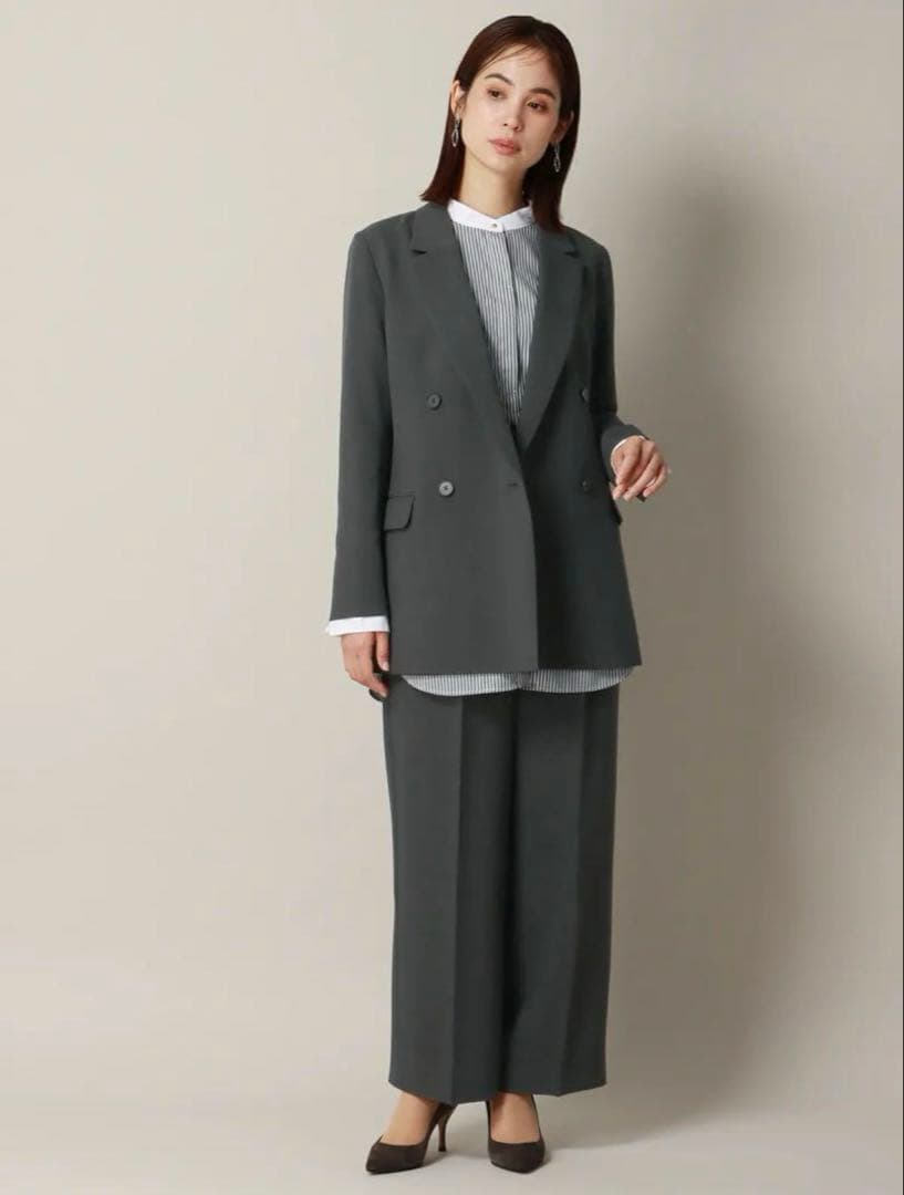 スーツスクエア　ダブルブレストジャケットとパンツセットアップ グレー