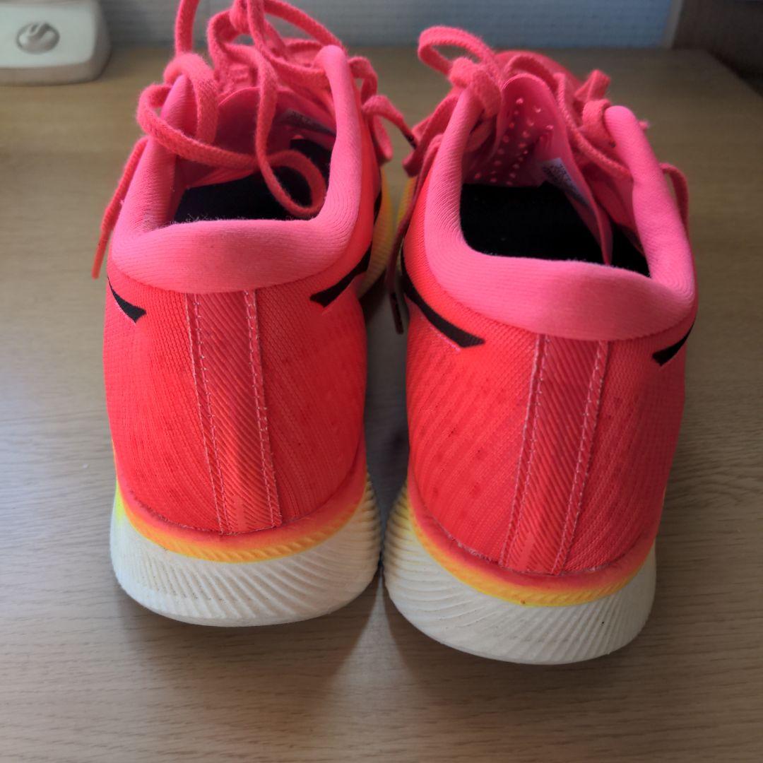 アシックス　メタスピードスカイ 26cm 1011B215