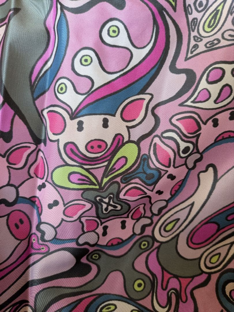 専用。アルベロベロ♥️ぶたさん可愛い裏地紫色フード付きキラキラダッフルコート