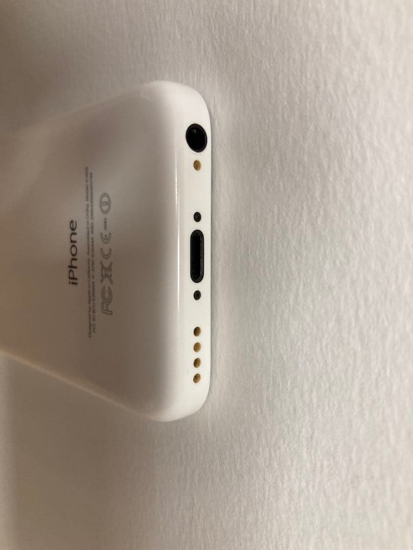 iPhone 5C 32GB au SIMロックあり 初期化済み