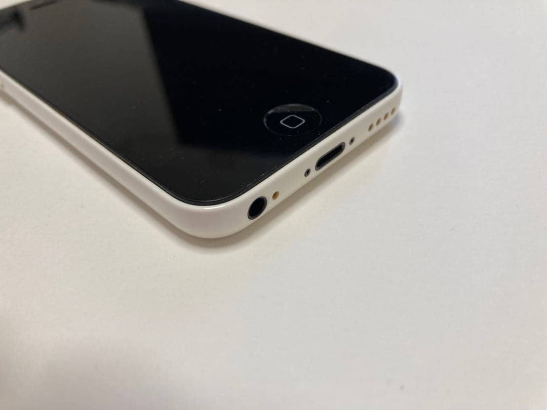 iPhone 5C 32GB au SIMロックあり 初期化済み