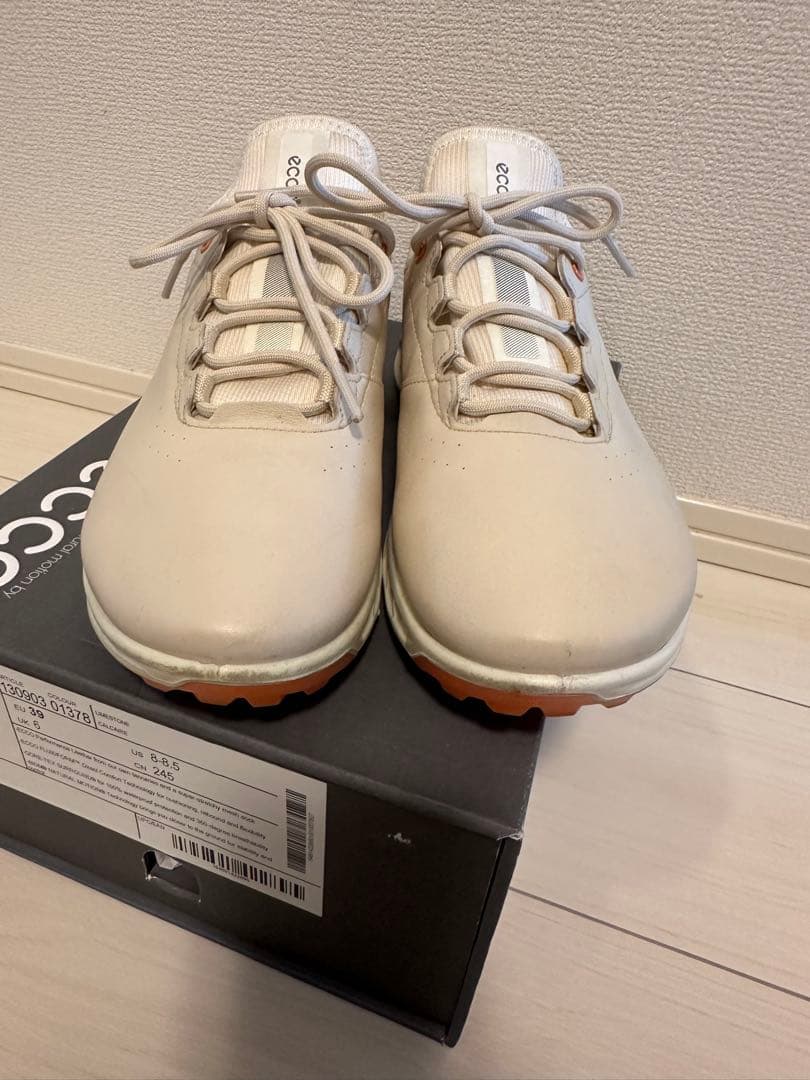 〈　t　〉eccoゴルフレディースシューズ美品