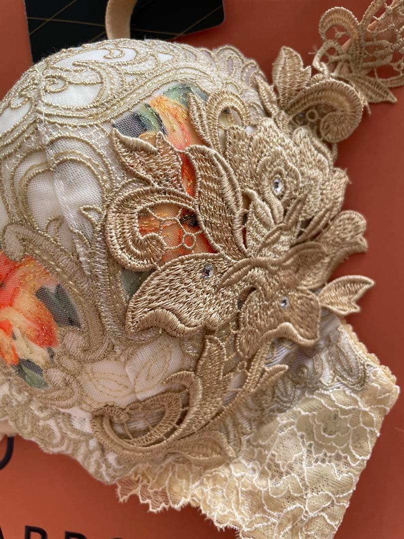 サルート/D70/ブラジャー/単品/82G