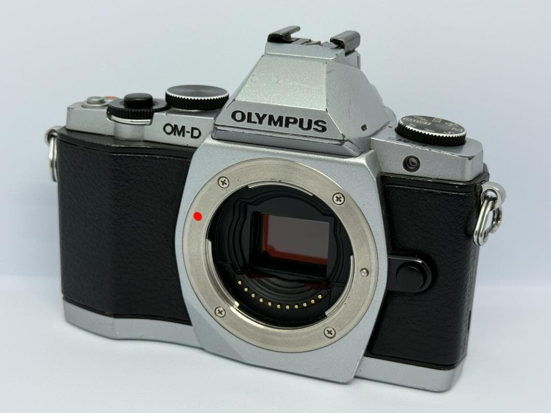 ☆OLYMPUS OM-D E-M5 ボディ☆1605万画素☆