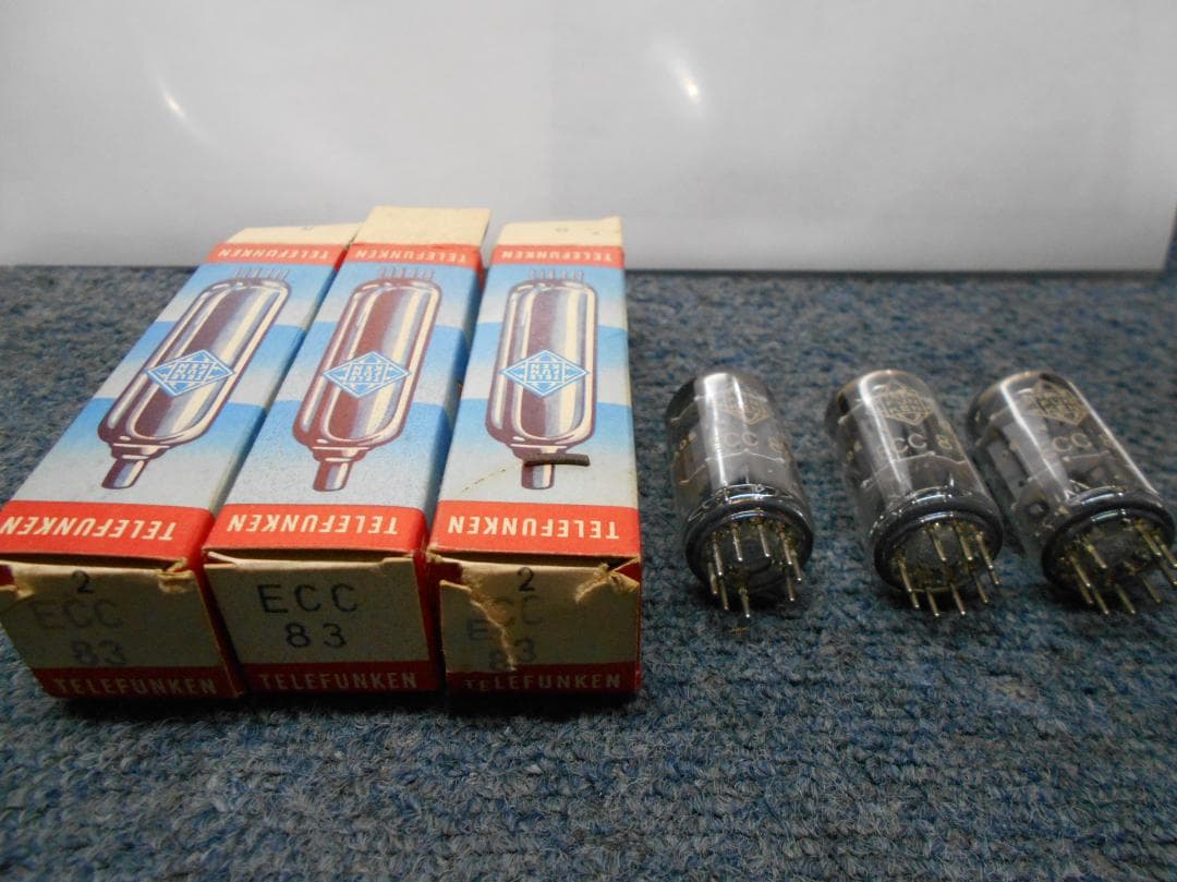 TELEFUNKEN　ECC 83　真空管　3本　未使用品　テレフンケン　ダイヤ