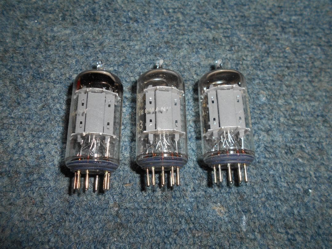 TELEFUNKEN　ECC 83　真空管　3本　未使用品　テレフンケン　ダイヤ