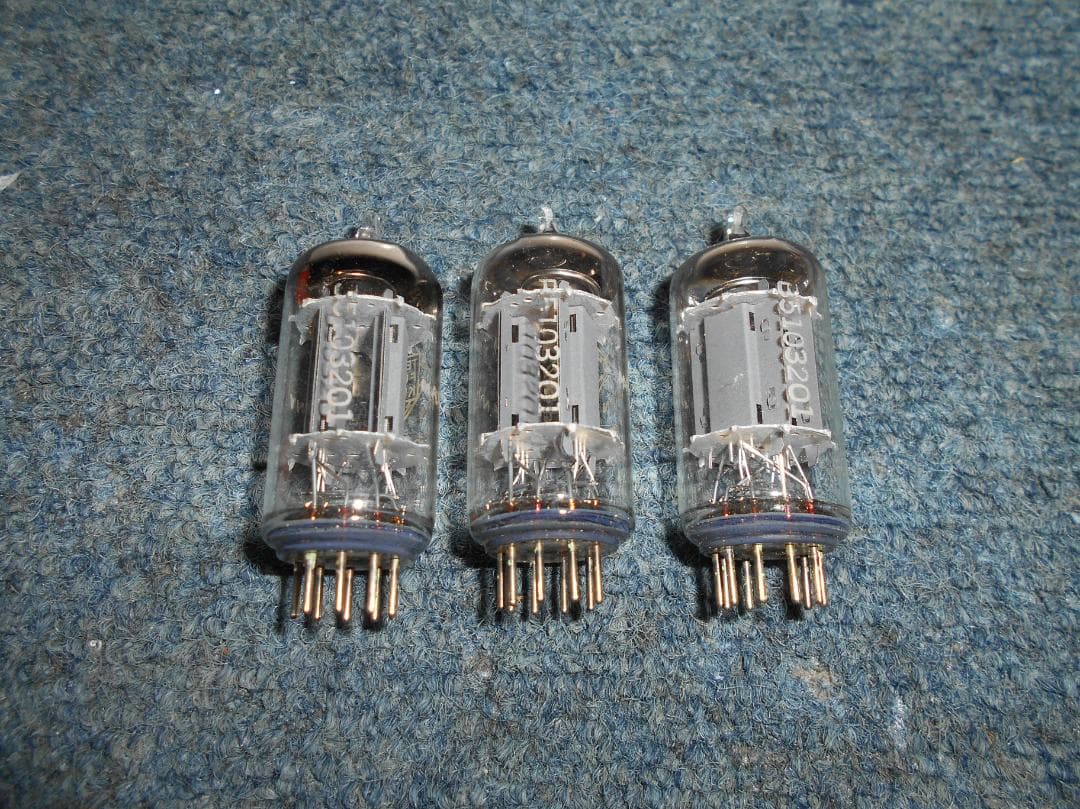 TELEFUNKEN　ECC 83　真空管　3本　未使用品　テレフンケン　ダイヤ