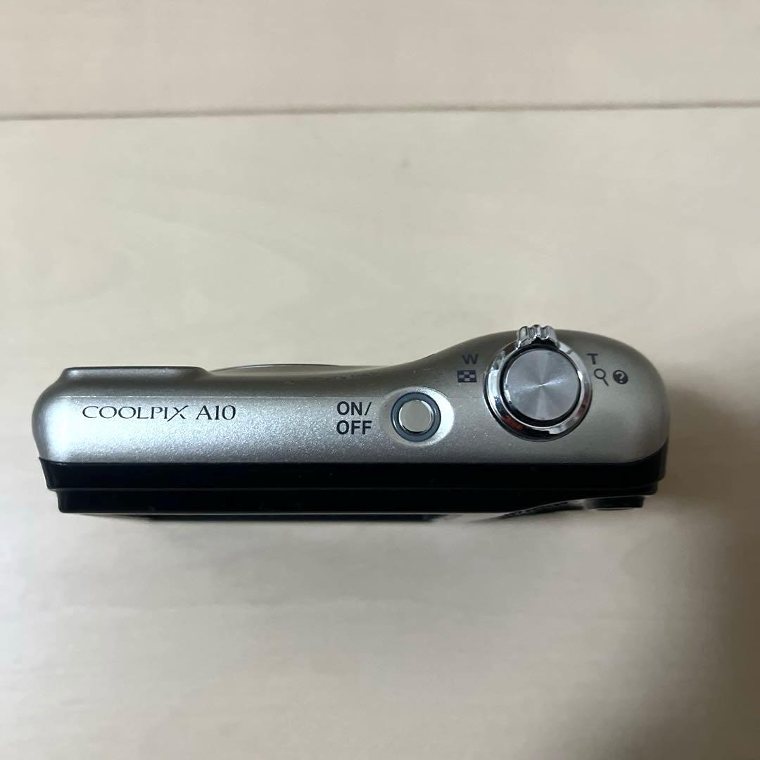 Nikon COOLPIX A10 シルバー ⭐︎新品単三電池付き
