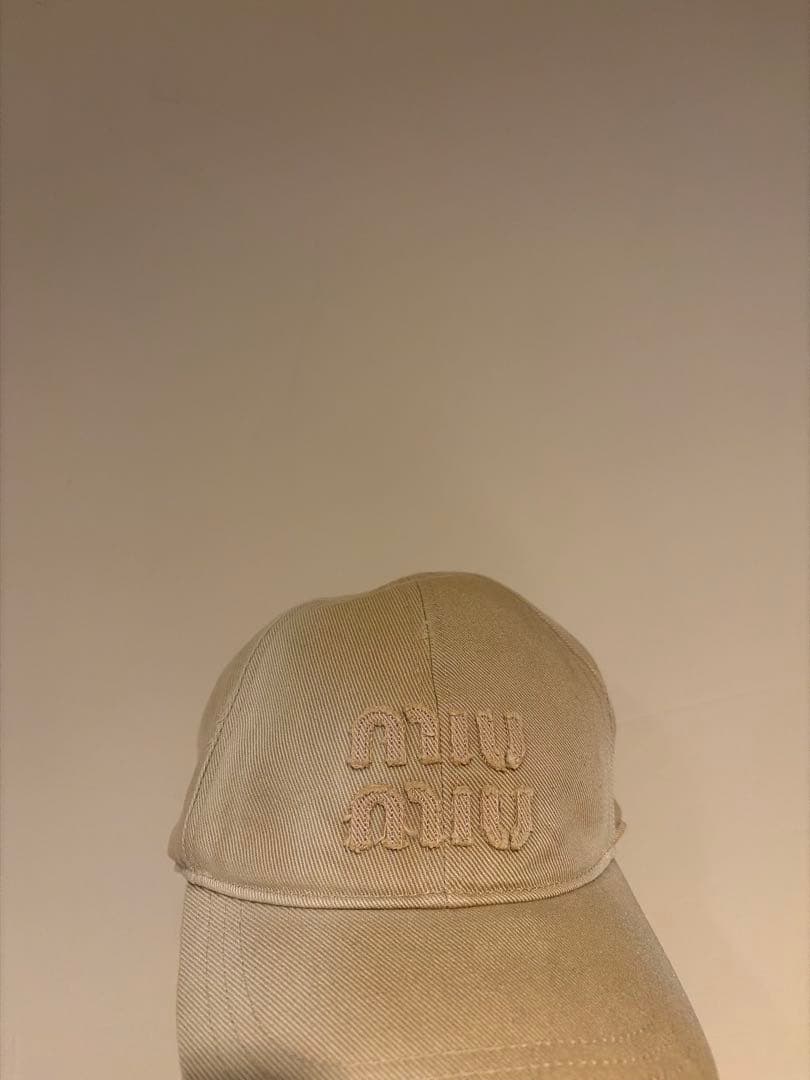 miumiu キャップ