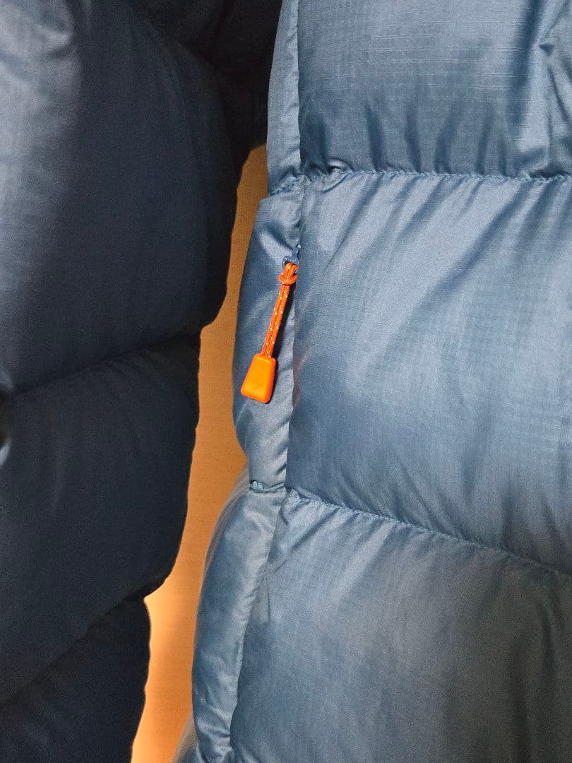 montbell フード付きダウンジャケット 青