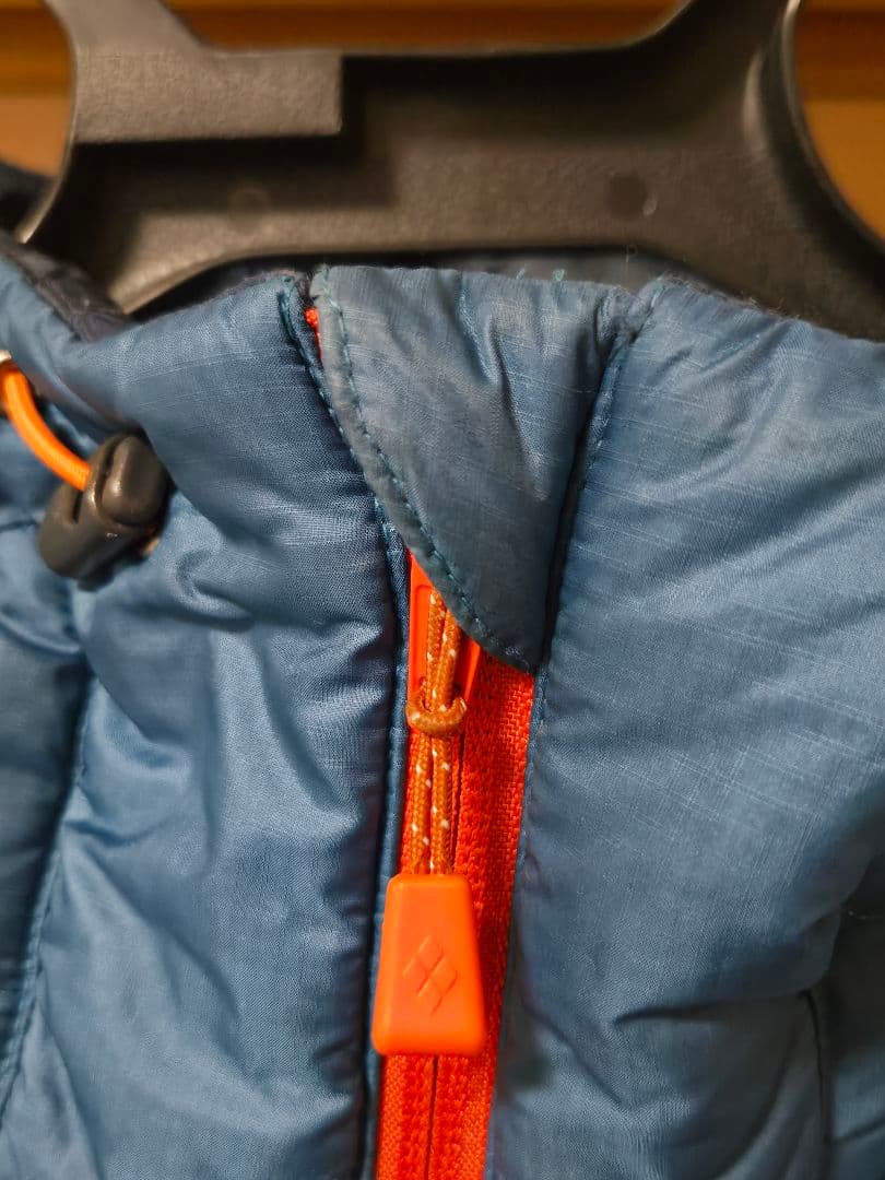 montbell フード付きダウンジャケット 青