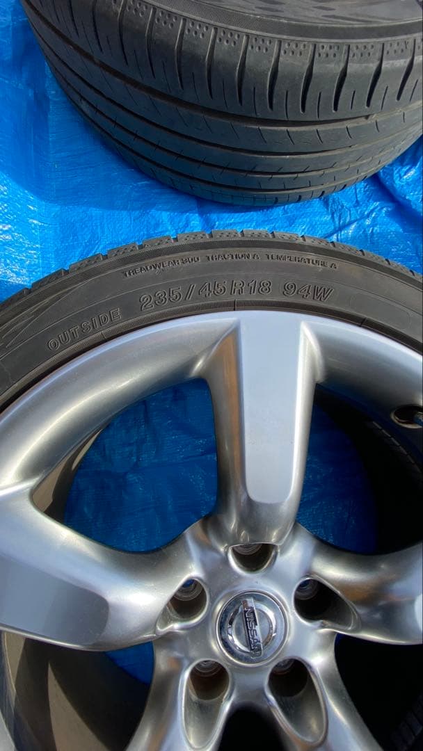 Z33後期純正18インチホイールセット タイヤ付き　リアサイズ4本