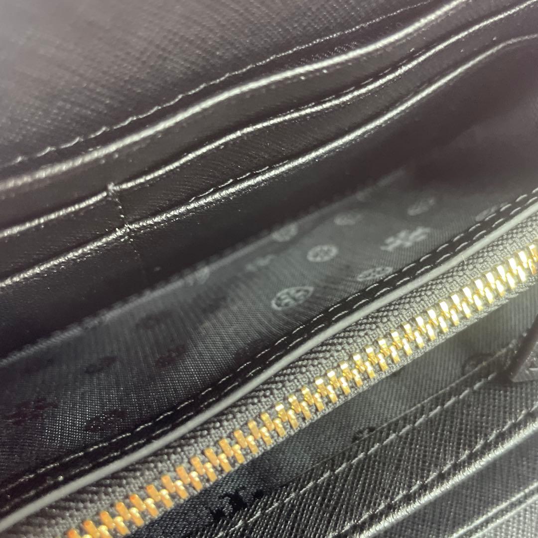新品　トリーバーチ　長財布（黒）TORYBURCH ラウンドファスナー　ブラック