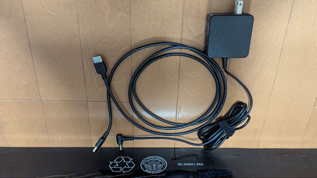 2022年製 ASUSゲーミングモニター 27インチ VG278QR-J