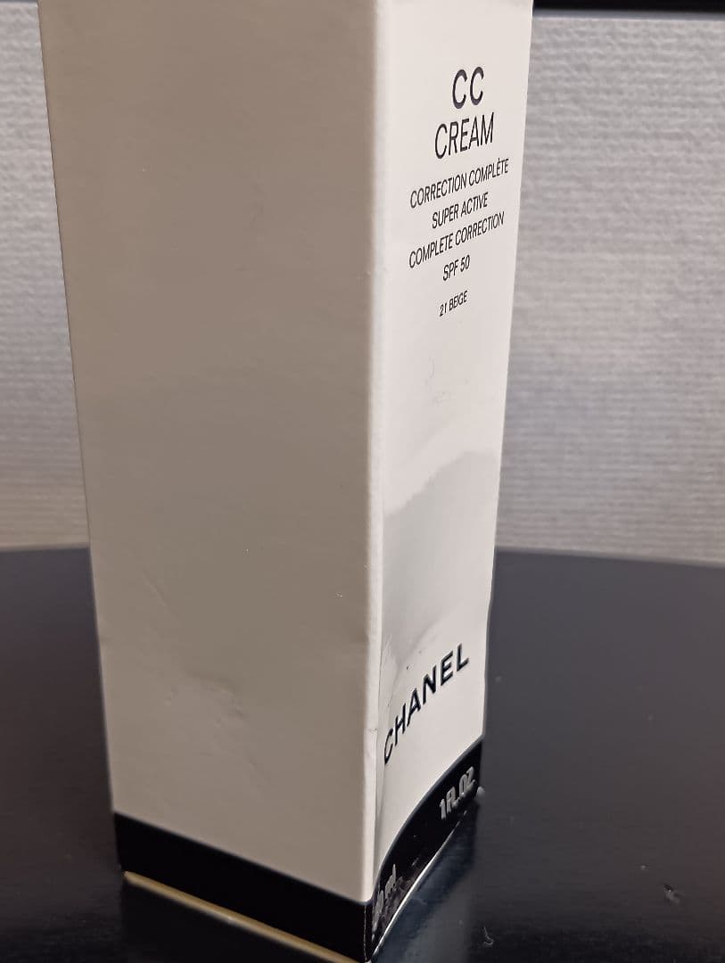 新品未使用　CHANEL CC CREAM 21 ベージュ 30ml