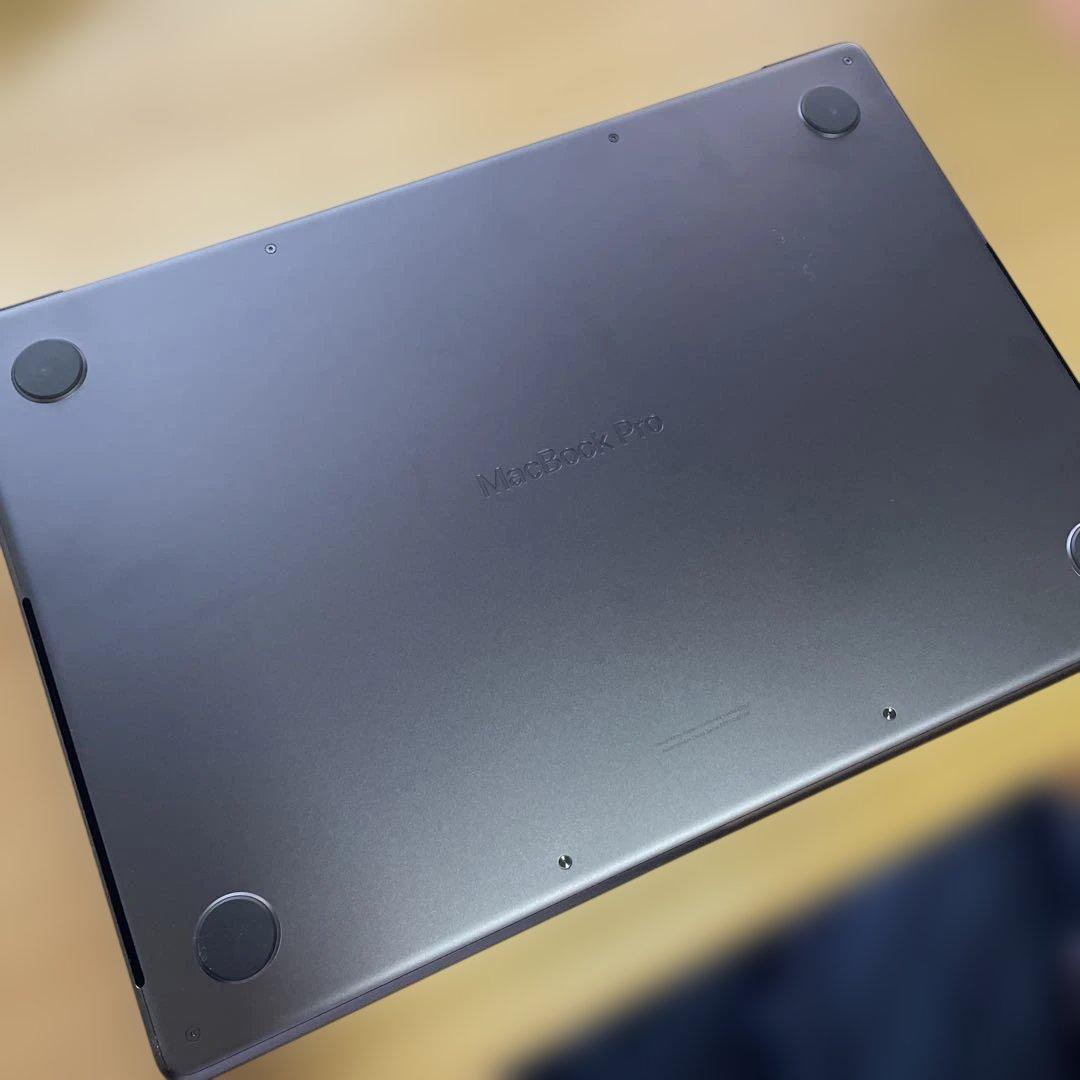 Apple MacBook Pro 14インチ スペースブラック