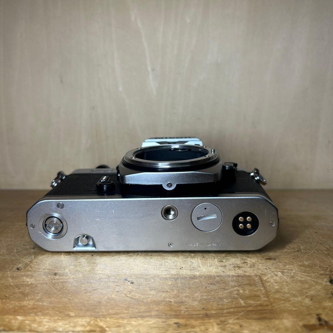 めるみつ　Nikon FE2 シルバーボディー　完動極美品