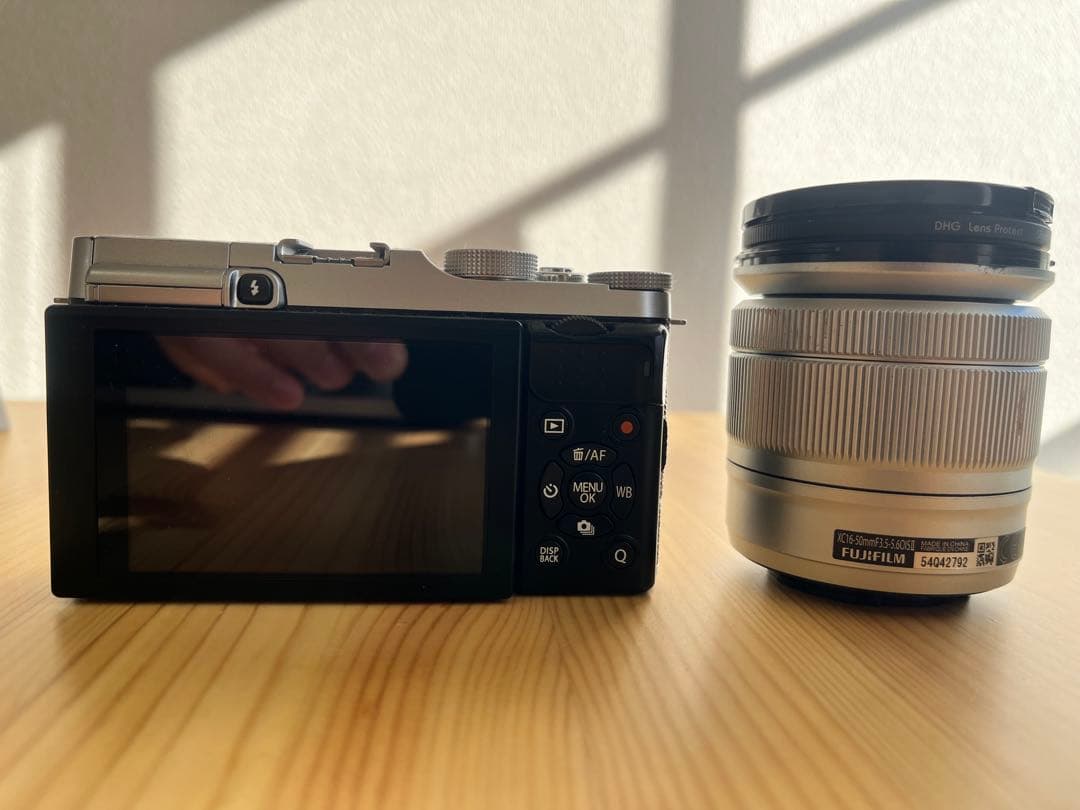 Fujifilm X-A2【レンズ付き】【バッテリー付き】