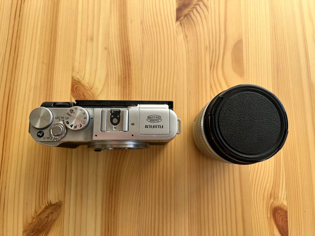 Fujifilm X-A2【レンズ付き】【バッテリー付き】