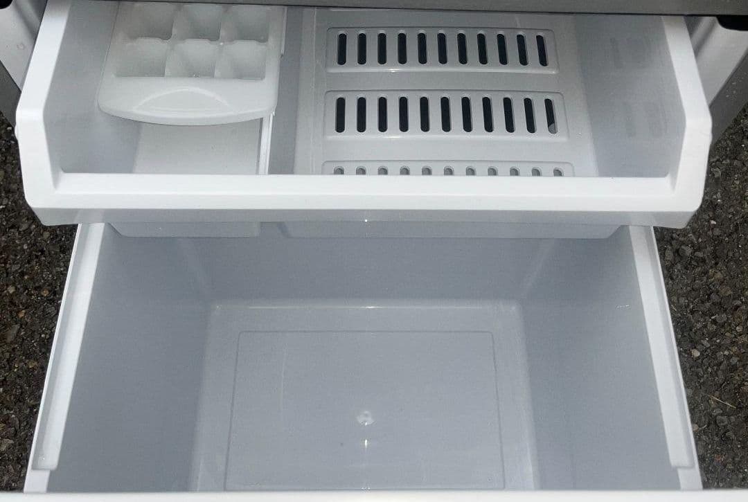 アクア冷凍冷蔵庫　126L 横縞模様強化ガラス棚自動霜取り機能付き2022年製