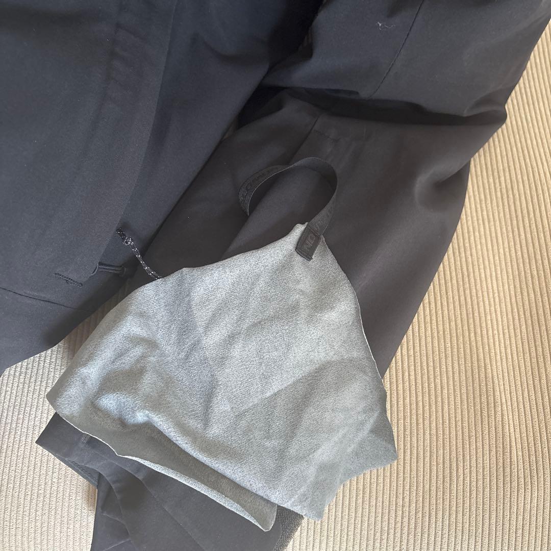 SALOMON スノボ・スキウェア（男女兼用）