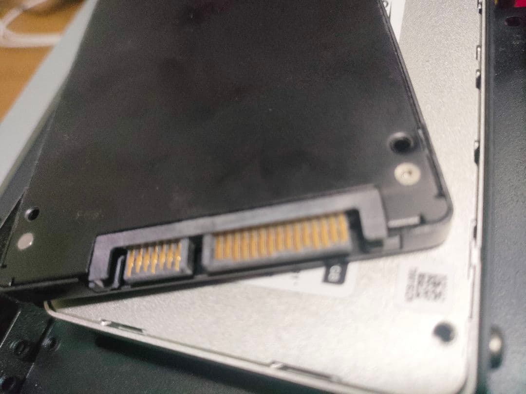 高耐久Micron 2.5 インチSATA SSD 2000GB 2TB