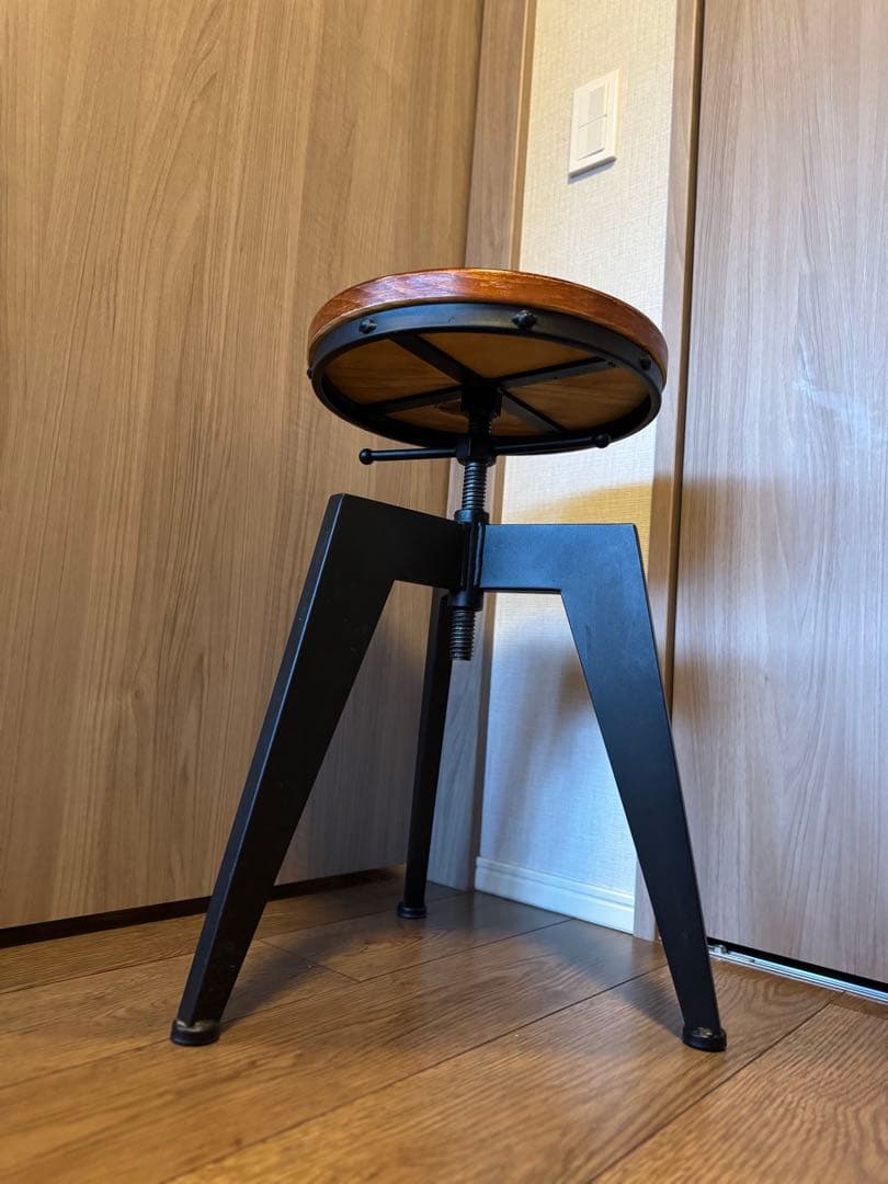 ビンテージアイアンカウンターチェア　１脚