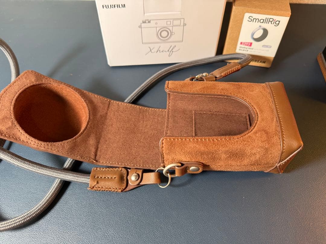 【10月23日迄値下げ中】FUJIFILM X half シルバーおまけ付