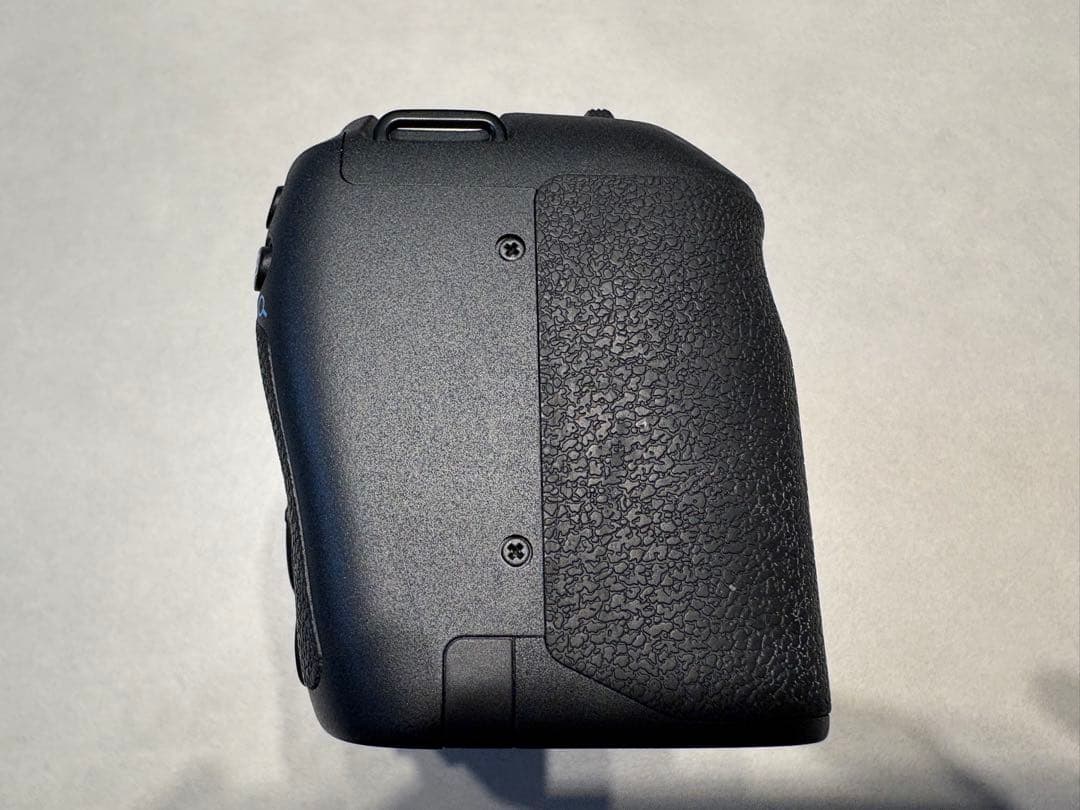 EOS RP バッテリー2個付き シャッター回数7000回以下